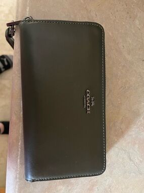 Coach Dark Green Leather Zip Wallet Wristlet with Silver Logo
